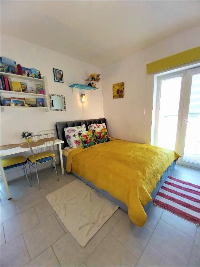 Geltoni Apartamentai Palanga Exterior foto